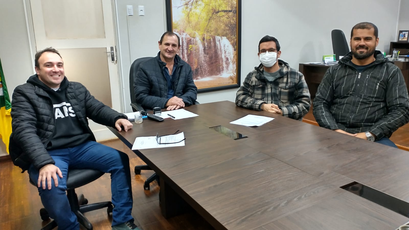 Executivo Municipal recebe profissionais que realizaram auditoria técnica junto à agroindústrias produtoras de produtos de origem animal